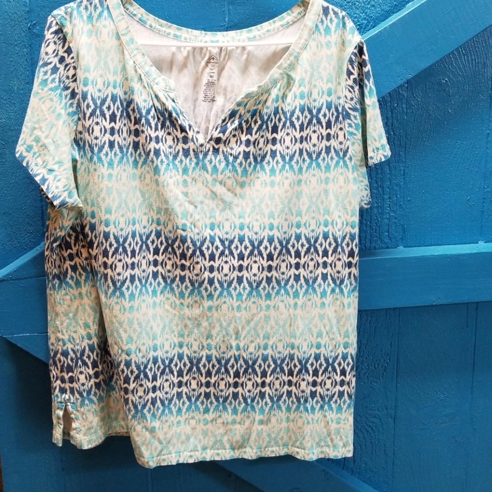 Tee shirt